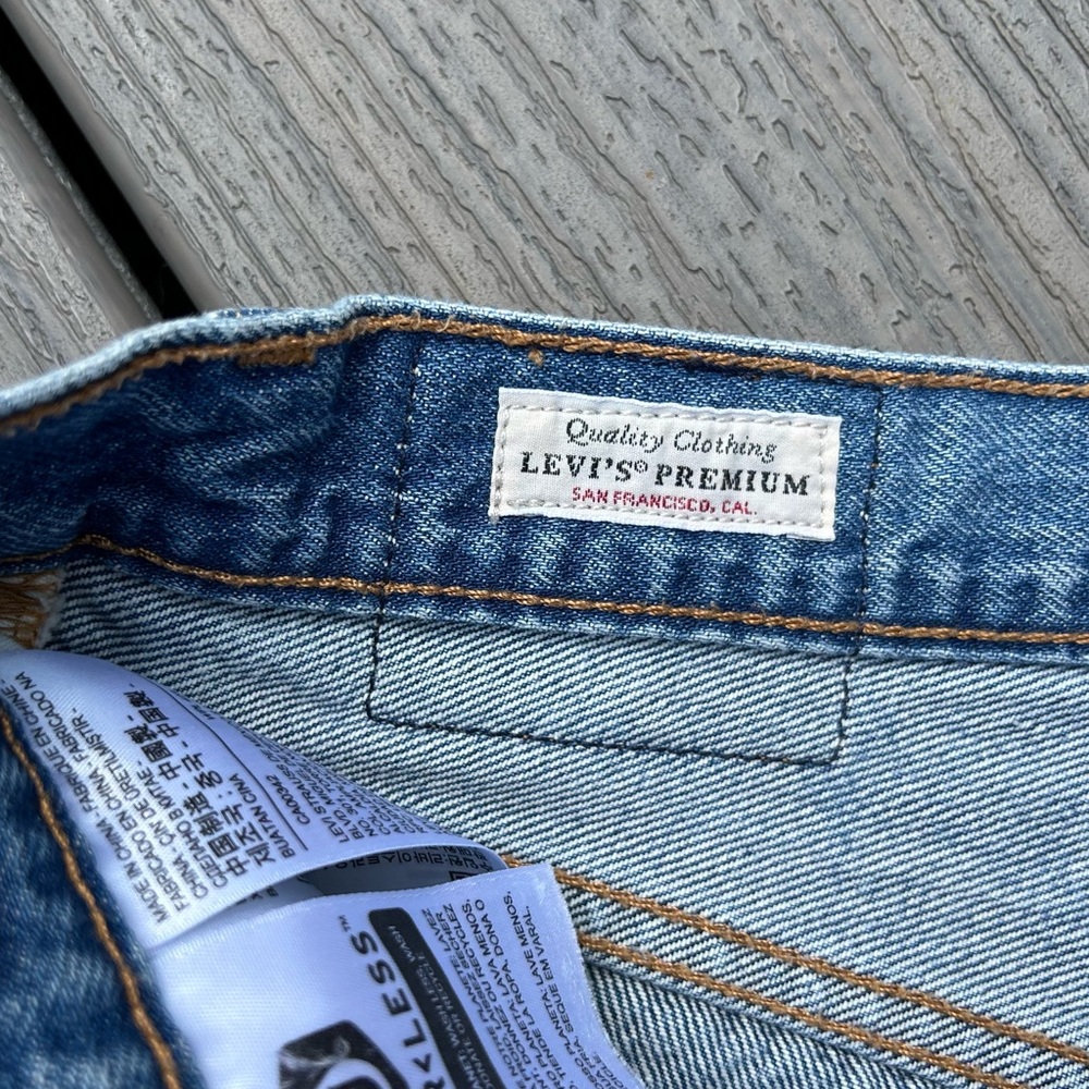 Levi's 501 Button Fly, Blue Frayed Jean Shorts - Picture 4 of 5